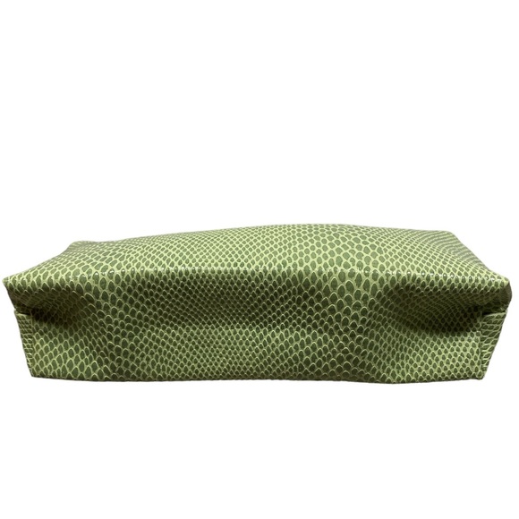 CLINIQUE Faux Snakeskin Cosmetic Bag Set (2) in New Spring Green - Picture 7 of 10